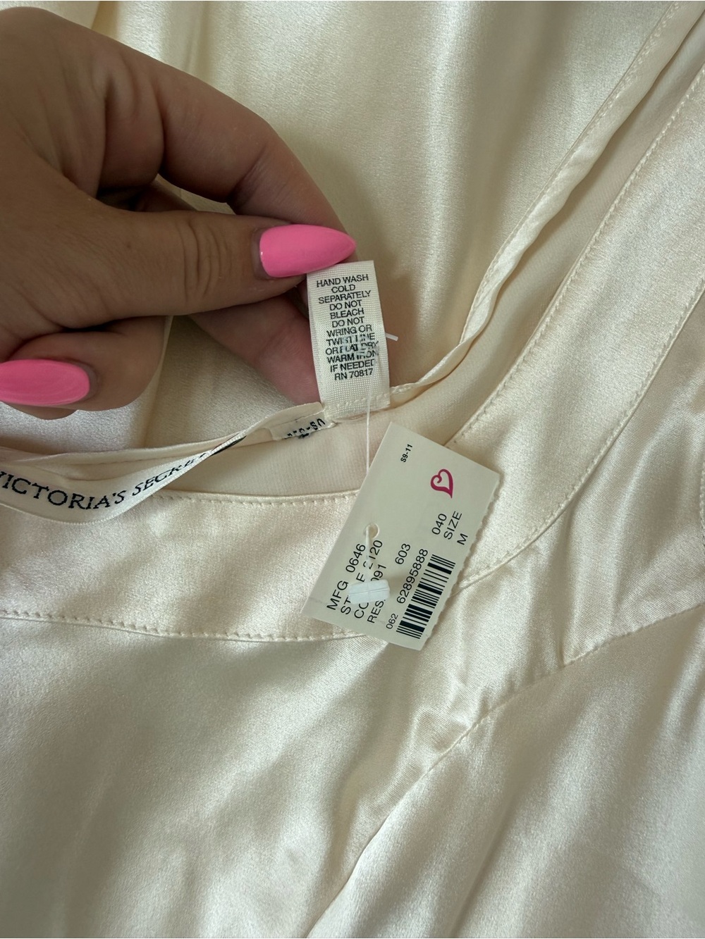 NWT 100% Silk Vintage Victoria’s Secret Ivory Slip Dress - Picture 5 of 5